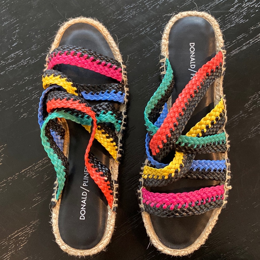 Donald Pliner sandals in a size 8. Colorful and fun! Worn once. ❤️🧡💛💚💙💜